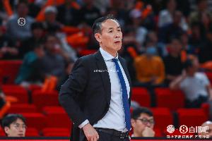 许利民：这场比赛赢得不容易 球队每个人都站了出来 扭转了局势