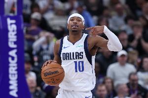 手真热！布兰登·威廉姆斯13中8得22分4板5助2断 正负值高达+30